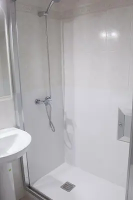 Un baño de Hostal La Palmera