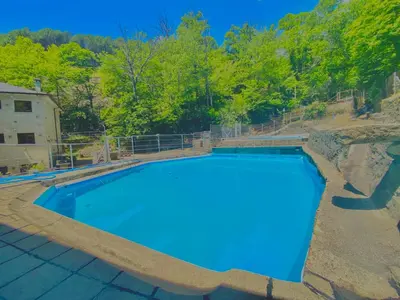 Piscina en o cerca de Hostal Cielo de Gredos