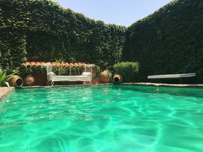 Piscina en o cerca de La Tierra Roja