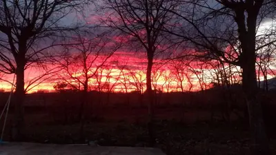 Amanecer o atardecer desde la casa o chalet o alrededores
