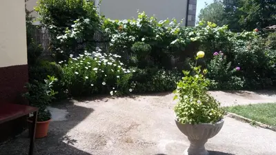 Jardín al aire libre en Casa Rural La Cucurrumacha