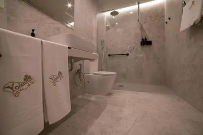 Un baño de Yoanna Hotel