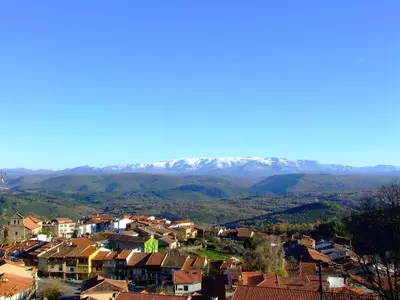 Vista general de una montaña o vista desde the country house