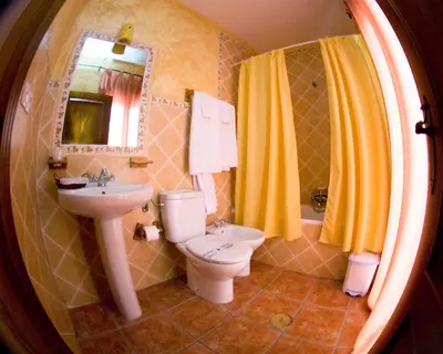 Un baño de Hotel Rural El Arriero