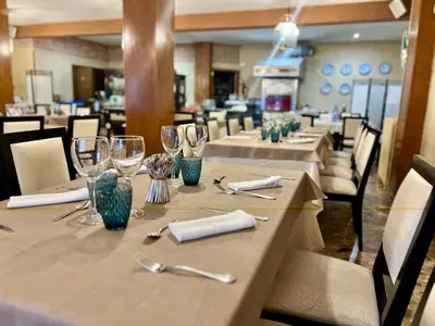 Un restaurante o sitio para comer en Hotel Barbacedo