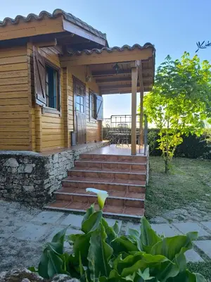 Jardín al aire libre en Cabañas Miraduero