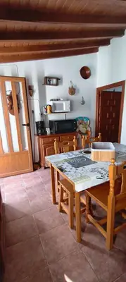 Una cocina o zona de cocina en Casa rural El Corralón