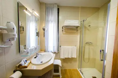 Un baño de Hospedería Castilla Plaza Mayor
