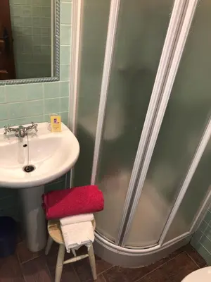 Un baño de VUT La Villarina