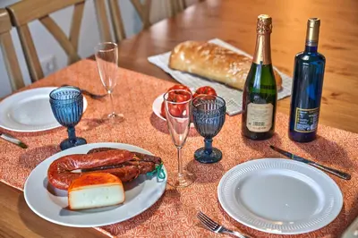 Comida en o cerca de este apartamento