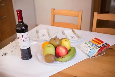 Comida en o cerca de este apartamento