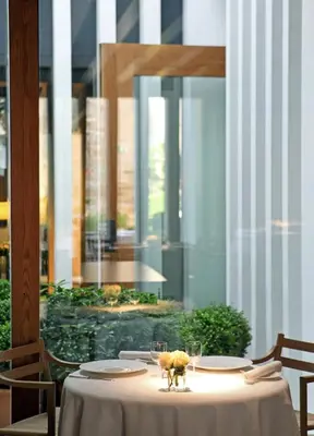 Un restaurante o sitio para comer en Atrio