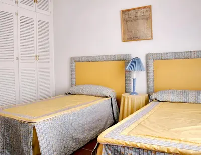 Cama o camas de una habitación en Charming House in Castilblanco with Terrace and Fireplace