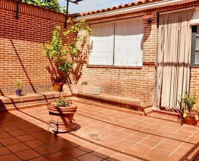 Un patio o zona al aire libre en Charming House in Castilblanco with Terrace and Fireplace