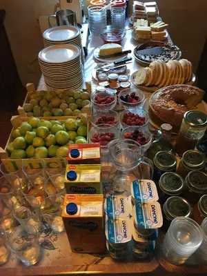 Comida en o cerca of this country house
