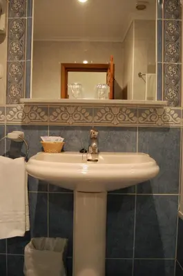 Un baño de Hospederia del Real Monasterio