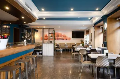 Un restaurante o sitio para comer en Hotel Puerta Ciudad Rodrigo