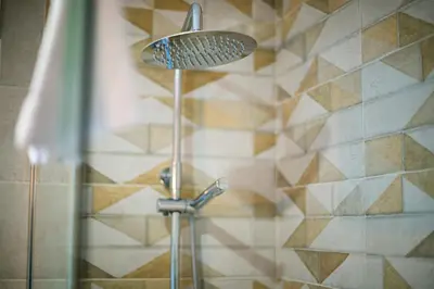 Un baño de Hotel Spa Sinagoga