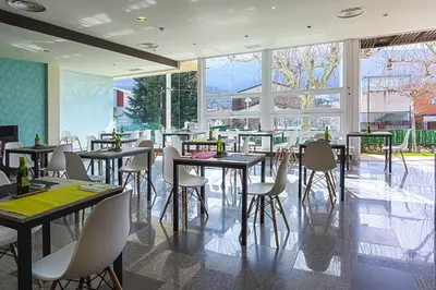 Un restaurante o sitio para comer en Hotel Spa Sinagoga