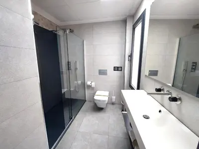 Un baño de Plasencia Plaza Mayor Luxury