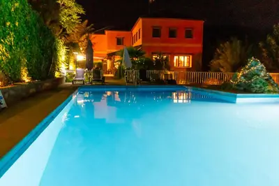 Piscina en o cerca de Hotel Rural Don Burguillo