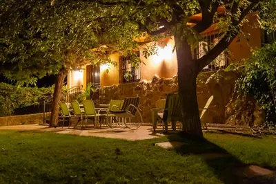 Jardín al aire libre en Hotel Rural Don Burguillo