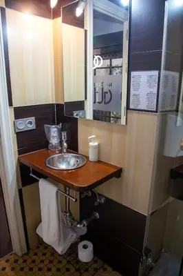 Un baño de Hostal Gud Salamanca