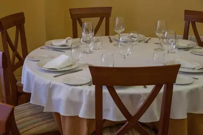 Un restaurante o sitio para comer en Hotel Rural La Plazuela