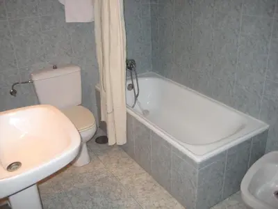 Un baño de Hostal El Pinar
