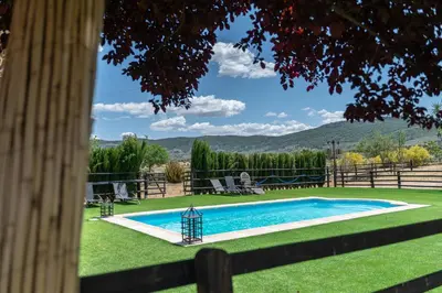 Vista general de una montaña o vista desde the country house
