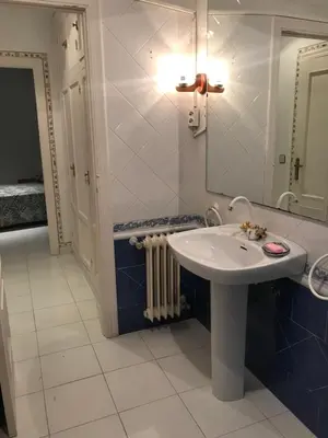 Un baño de EL LLANO - El Hornillo, tu pueblo en la Sierra de Gredos.