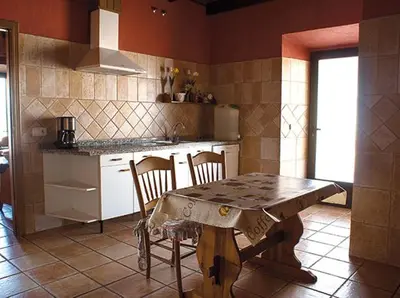 Una cocina o zona de cocina en Casa Rural La Torrecilla con PISCINA PRIVADA