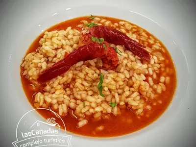 Comida en o cerca of this country house
