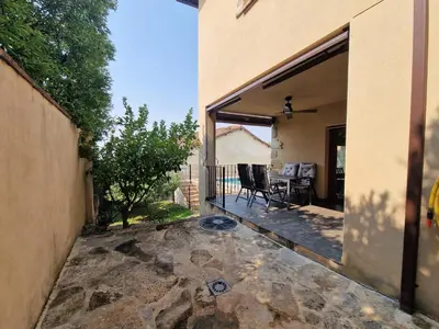 Un patio o zona al aire libre en 