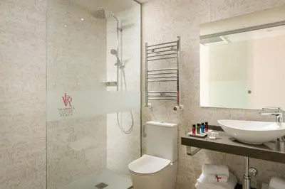 Un baño de Salamanca Luxury Plaza