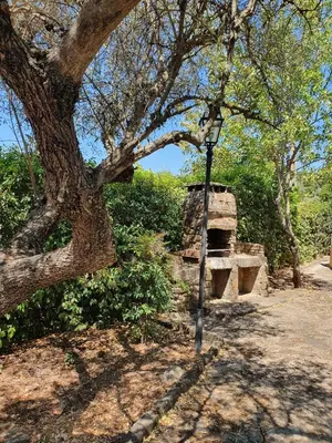 Jardín al aire libre en El Jiniebro Turismo Rural