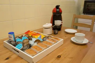 Utensilios para hacer té y café en Apartamentos turisticos Avila La Catedral