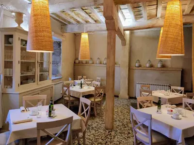 Un restaurante o sitio para comer en Posada Restaurante Casa de la Sal
