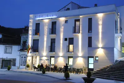 Edificio en el que se encuentra el hotel