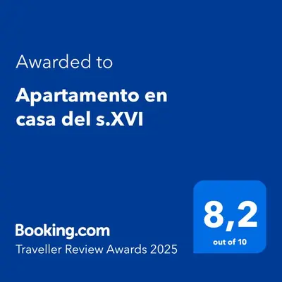 Certificado, premio, señal o documento que está expuesto en Apartamento en casa del s.XVI