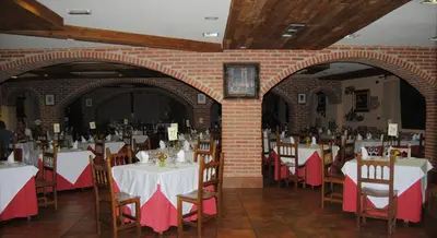 Un restaurante o sitio para comer en Hotel Rural El Rocal