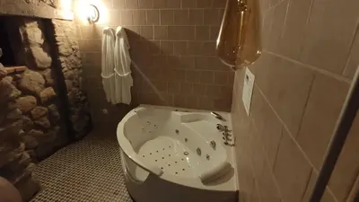 Un baño de Apartamentos Rurales La Casa de Luis