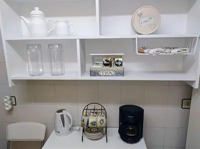 Utensilios para hacer té y café en Apartamento Turístico Príncipe Cáceres AT-CC-00415