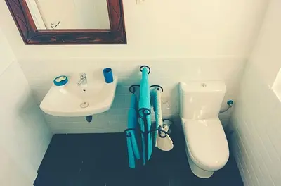 Un baño de Charming house in Cañamero with shared pool