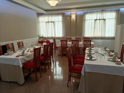 Un restaurante o sitio para comer en Hotel Español