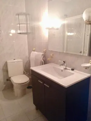 Un baño de Apartamentos Turisticos Avila Villa Carmen II