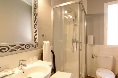 Un baño de Hostal Los Castañuelos