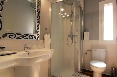 Un baño de Hostal Los Castañuelos