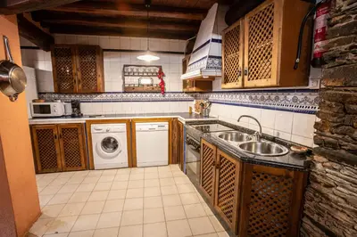 Una cocina o zona de cocina en Sierra de Gata EL MIRADOR DE ROBLEDILLO