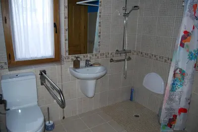 Un baño de CORRAL DEL PRAJONCILLO